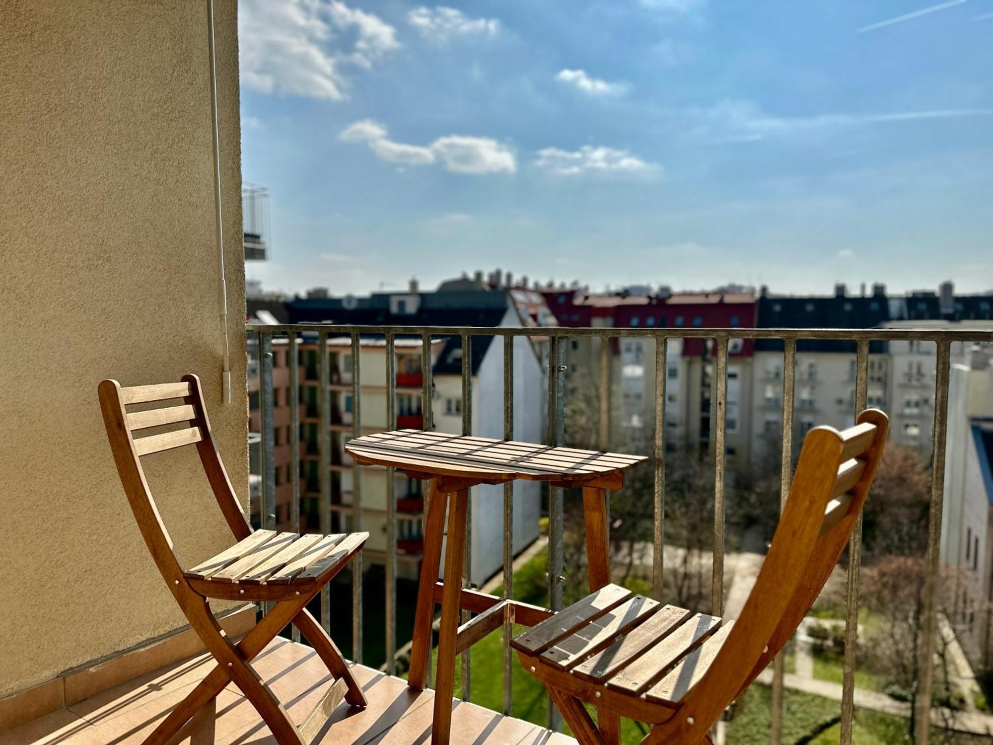 City Break Apartment - Private Garage, Ac, Balcony บูดาเปสต์ ภายนอก รูปภาพ